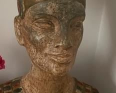 Nefertiti bust.