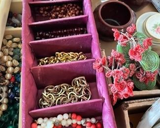 Great selection of vintage jewelry.