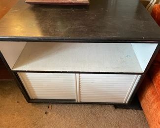 Many small pieces - great for refinishing.