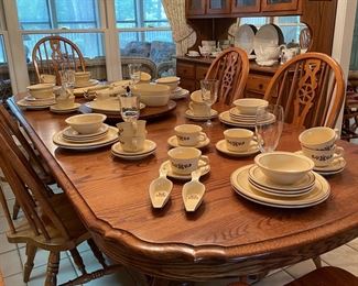 Large oak dining table w/8 chairs