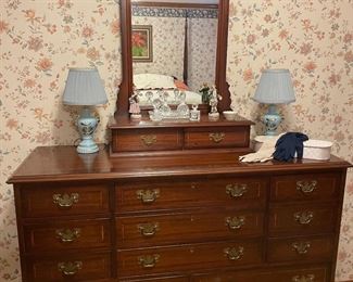 Cherry dresser w/mirror & glove box