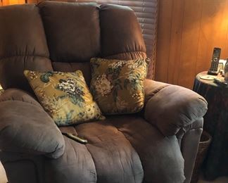 Seat solutions, lift chair