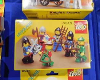 Vintage Lego mini figure castle