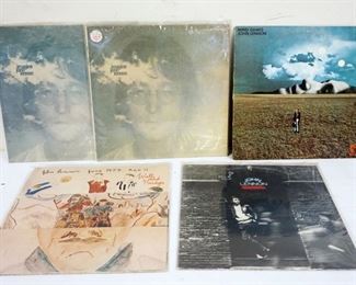 1022 LOT OF JOHN LENNON VINYL ALBUMS INCLUDES IMAGINE , MIND GAMES, JOHN LENNON ROCK & ROLL & WALLS & BRIDGES