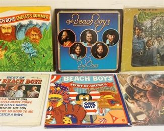 1036 LOT OF 6 BEACH BOYS/THE MONKEES VINYL ALBUMS INCLUDES, ENDLESS SUMMERS W/2 POSTERS, BEST OF THE BEACH BOYS, SPIRIT OF AMERICA, 15 BIG ONES, THE MONKEE & MORE OF THE MONKEES