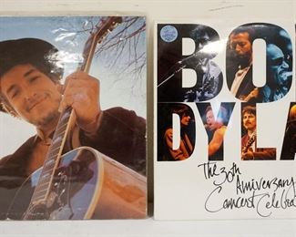 1038 BOB DYLAN 2 VINYL ALBUMS INCLUDES NASHVILLE SKYLINES W/SIGNED COVER & SEALED 30TH ANNIVERSARY CONCERT CELEBRATION, NASHVILLE SKYLINE MISSING SLEEVE.