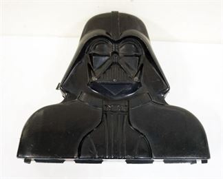 1067 STAR WARS DARTH VADER STORAGE CASE AND CONTENTS