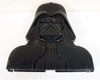 1068 STAR WARS DARTH VADER STORAGE CASE AND CONTENTS
