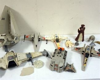 1081 STAR WARS LARGE LOT OF TOYS AND PARTS AS FOUND