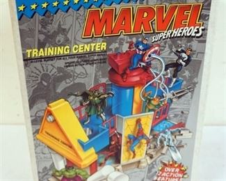1147 MARVEL SUPER HEROES TRAINING CENTER, TOY BIZ, 1990, SEALED