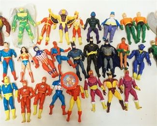 1176 LARGE LOT OF VINTAGE ACTION FIGURES. AS FOUND