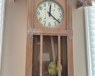 Howard Miller wall clock 620-186