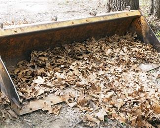 Case Detachable 6.5' Loader Bucket