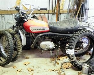 Kawasaki 100cc Trail Boss Dirt Bike, 10-Speed, Odometer Showing 5,309 Miles, Untested, Includes Used Front Tire And New Back Tire