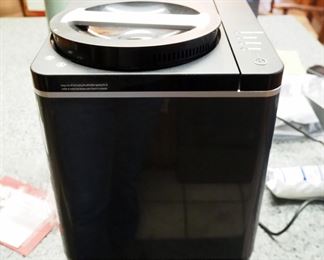 Vitamix Foodcycler, Powers On