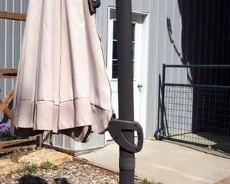 Adjustable Patio Umbrella With Base , Measures 40" x 40" x 100"