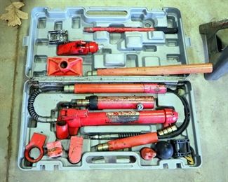 Hydraulic Power Ram, With Accessories And Carrying Case