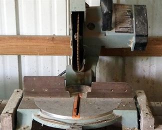 Delta Electric Miter Saw, Model # 34 - 080, Powers On