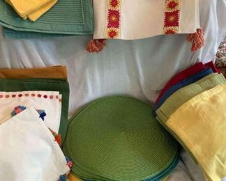 In The Sun Fun Place Settings