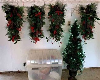 Lighted Outdoor Christmas Decorations