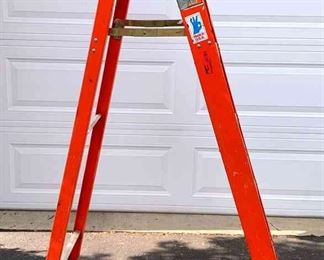Werner Fiberglass 70in StepLadder