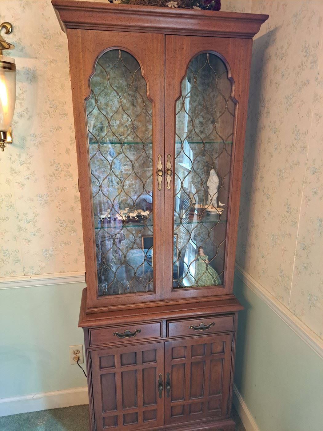 Estate Sale w/Antiques in Rome, GA starts on 5/11/2023