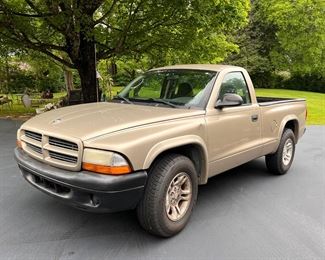 2003 Dodge Dakota SXT
