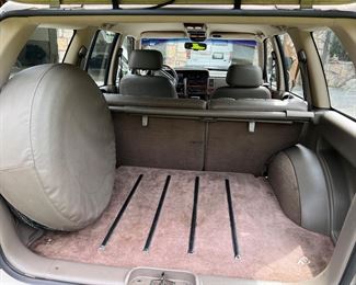 1992 Jeep Grand Wagoneer - trunk interior