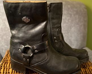 Women's Harley Davidson leather boots (size 10.5)