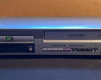 Hitachi DVD/VHS player