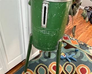 antique green Superior metal thingy