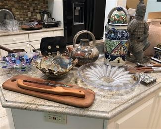 Cutting Board & Bread Knife, Serving Bowls