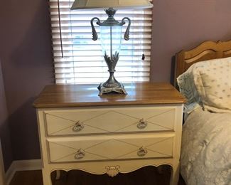 Ethan Allen Side Table, Lamp