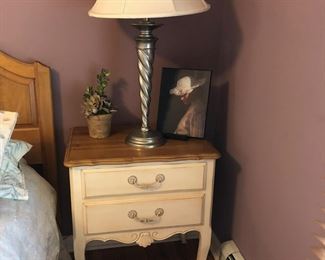 Ethan Allen Side Table, Lamp