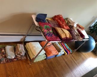 Linens - Table Cloths, Napkins, Place Mats, Towels