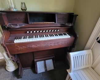 Estey Organ Co