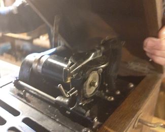 ANTIQUE EDISON CYLINDER PHONOGRAPH ... WORKS