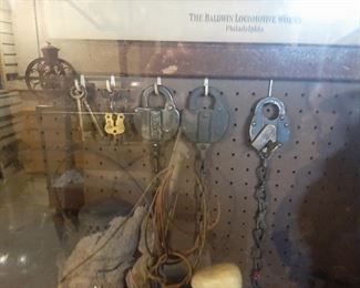 Detroit Mackinac lock with matching key
Detroit Mackinac lock & Pere Marquette Lock without keys