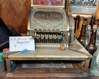 Wrong top on this register.  This top actually goes to the 6 and 1/2 register.  Will be made right for the sale.