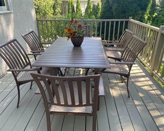 OUTDOOR DINING SET