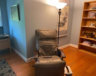 GET-A-WAY CHAIR MODEL EMS9 MASSAGE CHAIR