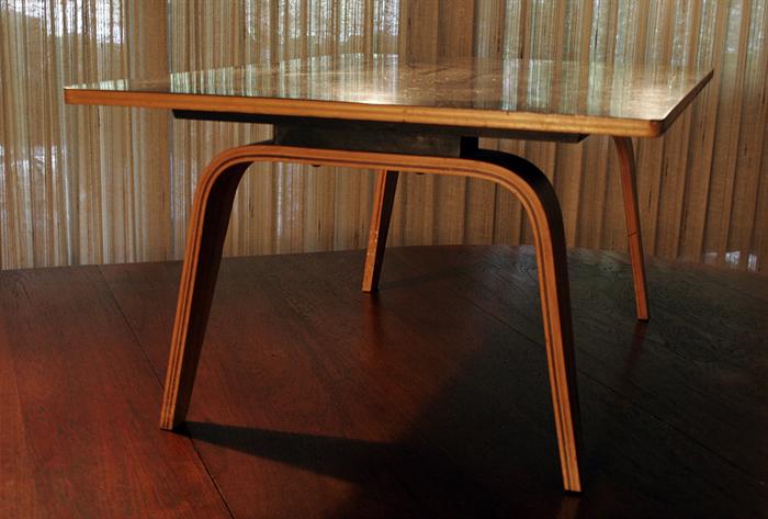 · Eames ‘OTW’ table with black top