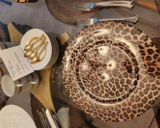 NIEMAN MARCUS LEOPARD LARGE PLATES