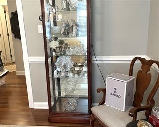 MIRRORED, GLASS AND LIT CURIO CABINET