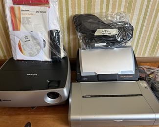 In Focus Projector, Cannon iP100