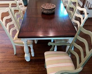 Kitchen table w/8 chairs (2 armchairs)