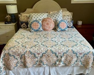 King bed upholstered headboard
