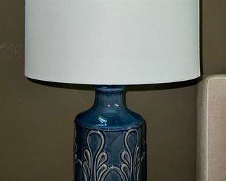 Ceramic table lamp