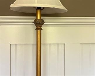 Single view of buffet lamp