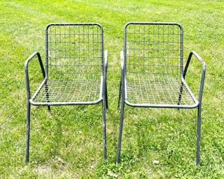 $60 - vintage outdoor chairs (perfect for painting!)